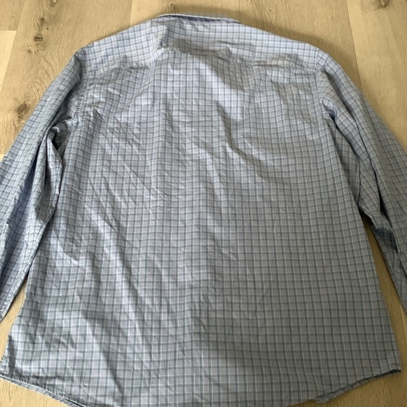 UNTUCKit X-Large Slim Fit Nylon Blue Button Down Shirt stretching plaid casual - Picture 12 of 12